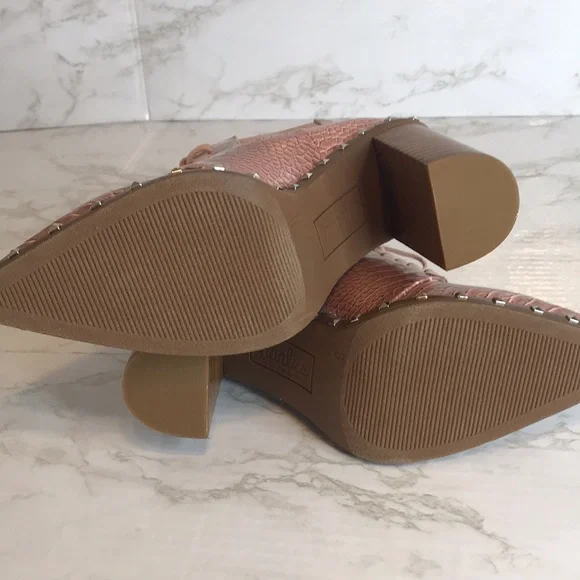 Charles By Charles David Debate studded chunky block heel Booties size 8 - Picture 9 of 11